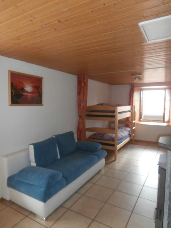B&B La Ferme De Pouillerel La Chaux De Fonds Quarto foto